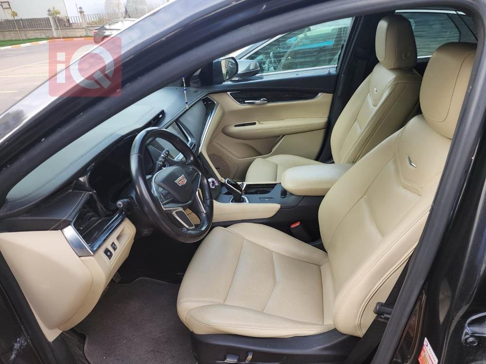 كاديلاك XT5